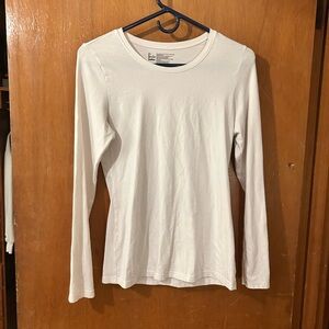 Basic white long sleeve T-shirt